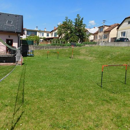 Apartmanovy Penzion Бойниці Екстер'єр фото