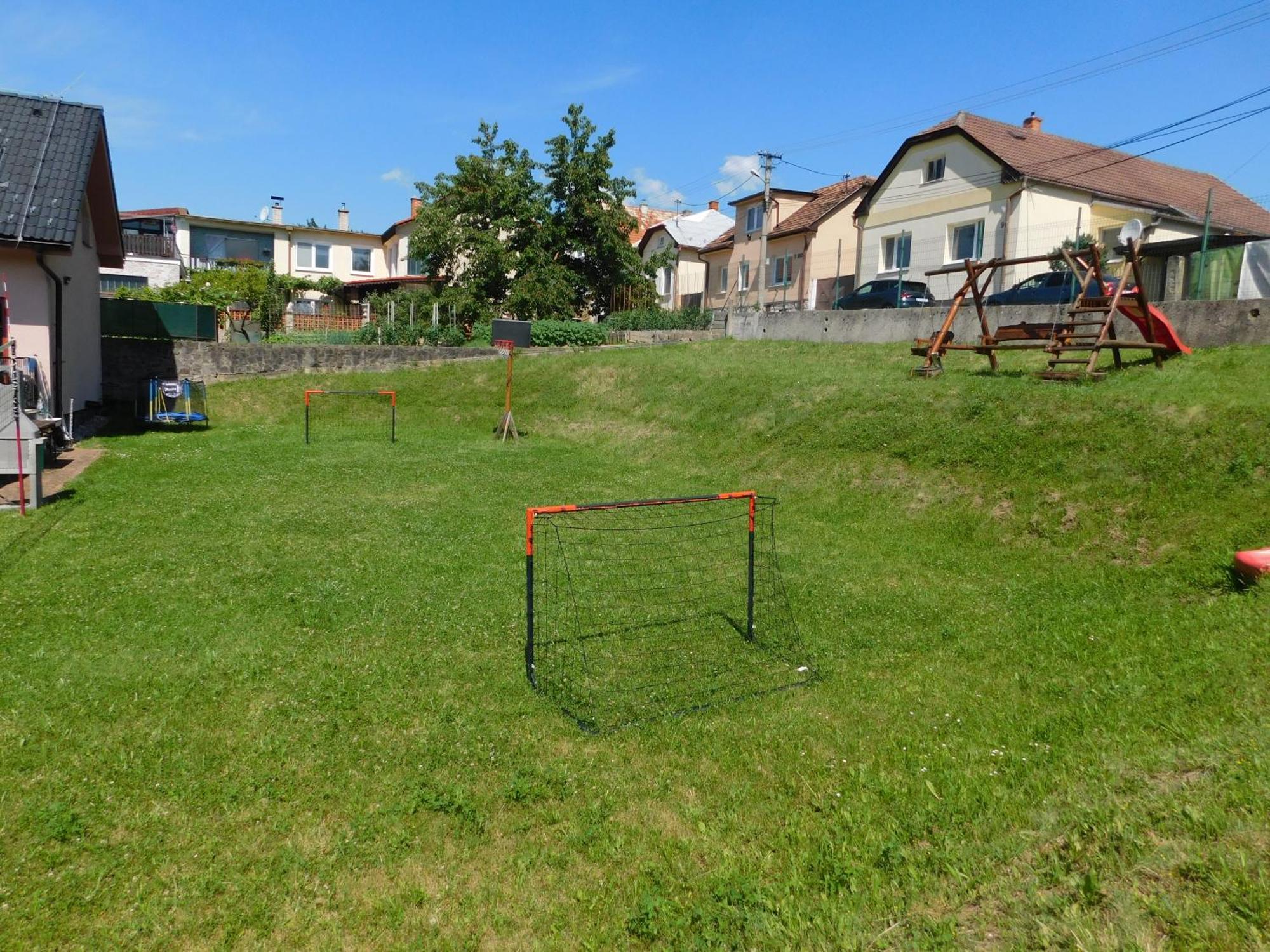 Apartmanovy Penzion Бойниці Екстер'єр фото