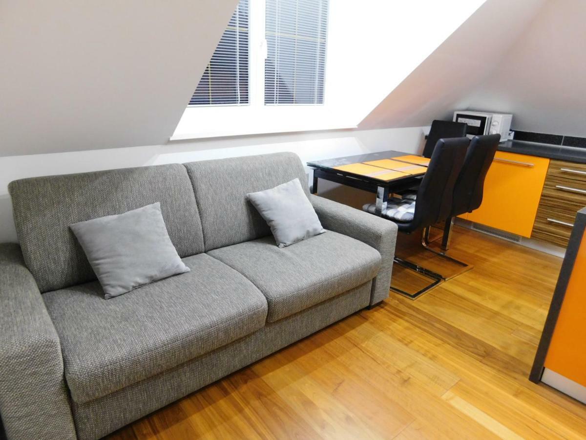 Apartmanovy Penzion Бойниці Екстер'єр фото