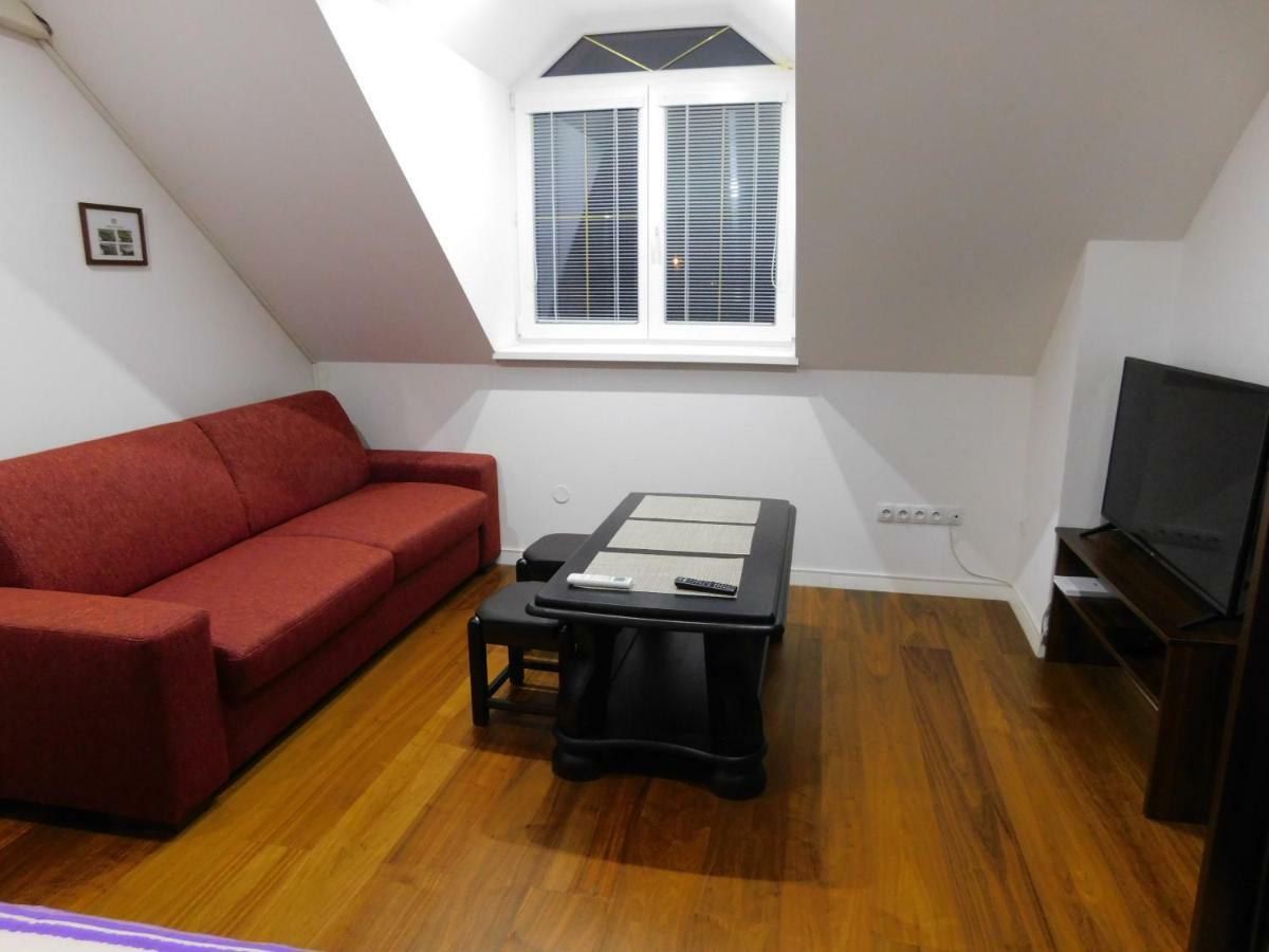 Apartmanovy Penzion Бойниці Екстер'єр фото